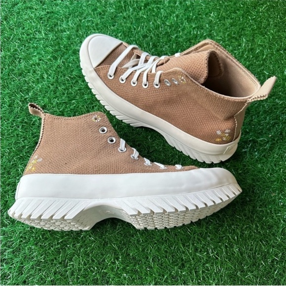 Converse Lugged 2.0 Hi Sand Dune - Picture 3 of 8